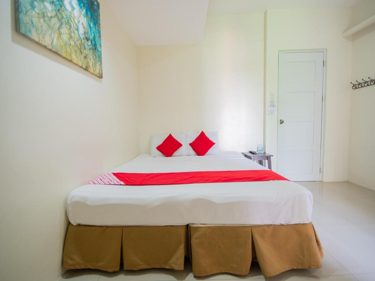 Oyo 707-908 Salinas Suites Cebu Exterior photo