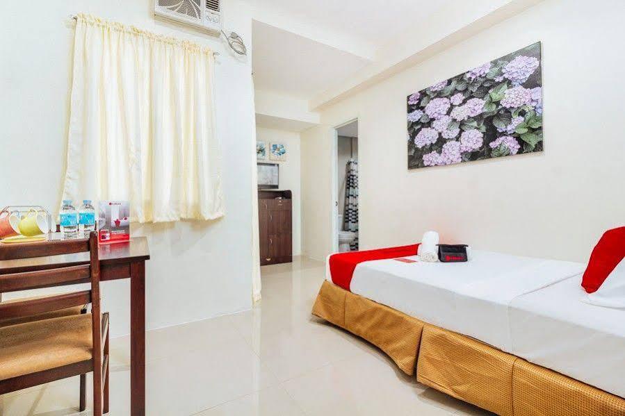 Oyo 707-908 Salinas Suites Cebu Exterior photo